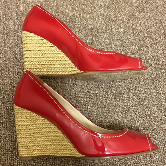 Prada red patent leather wedge shoes size 38.5. - Picture 1 of 6